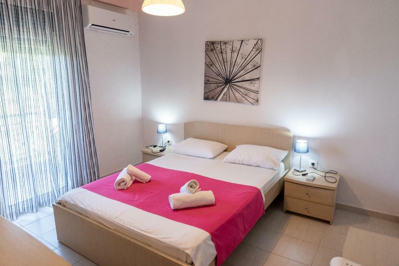 Nikos Apartments Ormos Panagias Eksteriør billede