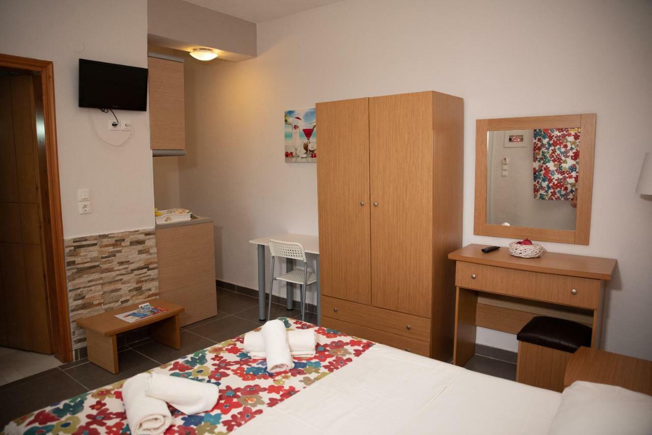 Nikos Apartments Ormos Panagias Eksteriør billede